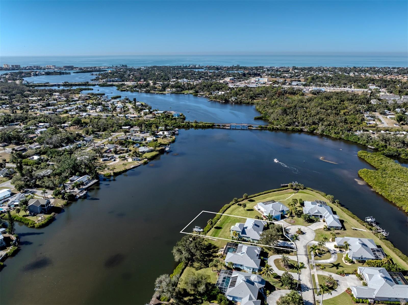 Image 3 of 63 For 853 Hillcrest Drive