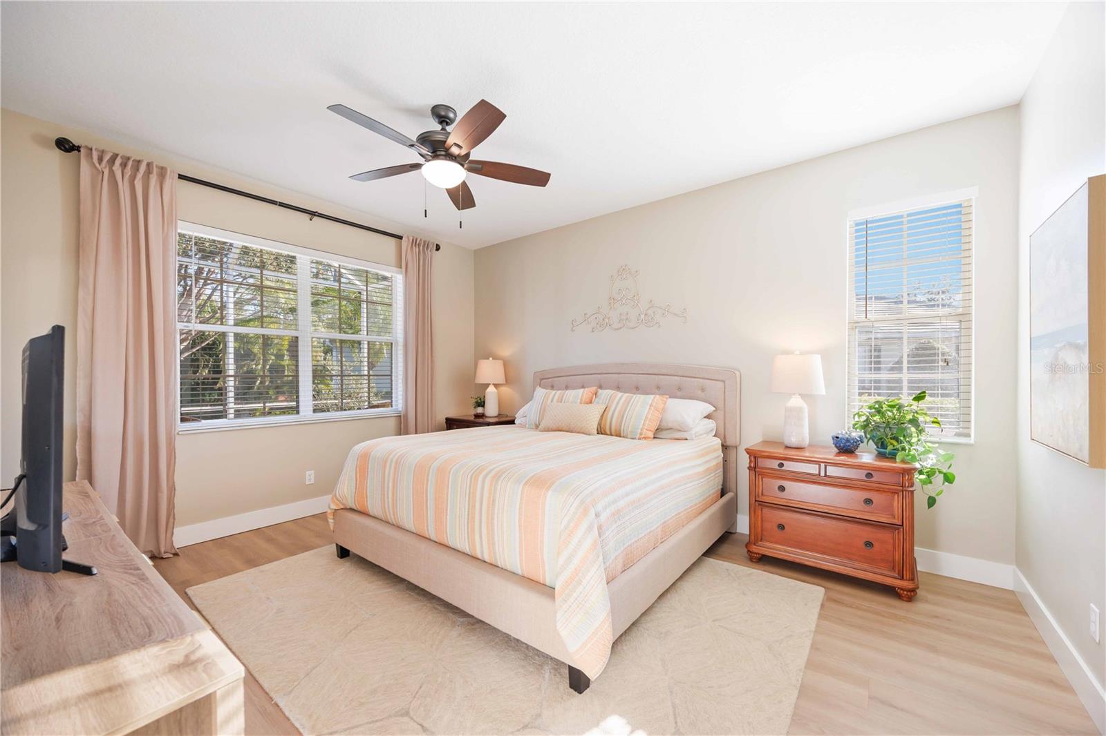 Image 21 of 50 For 760 Tartan Drive 760