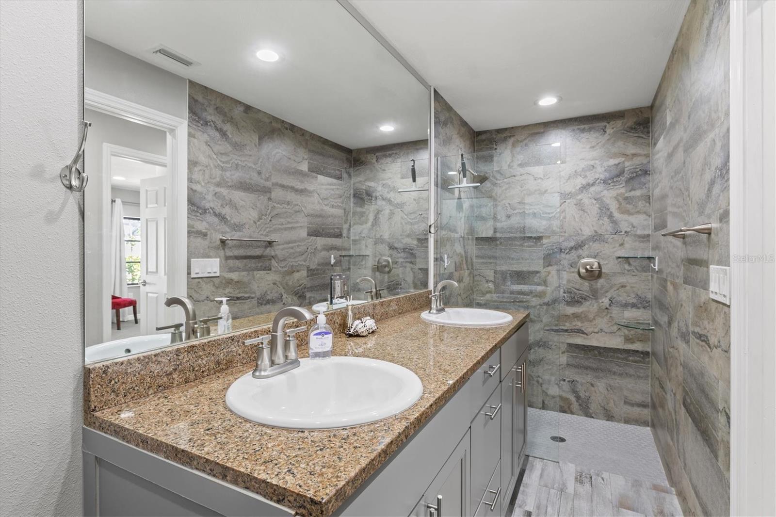 Image 47 of 96 For 605 Cornwell On The Gulf