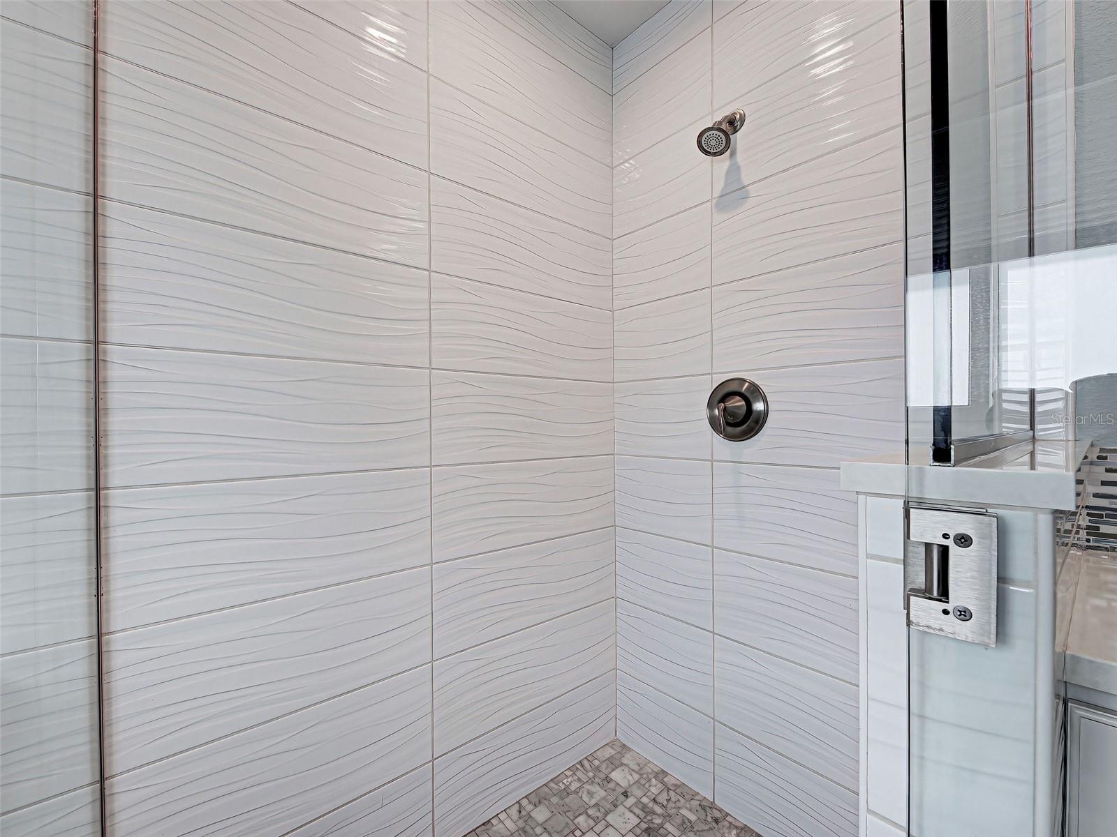 Image 18 of 46 For 153 Hourglass Drive