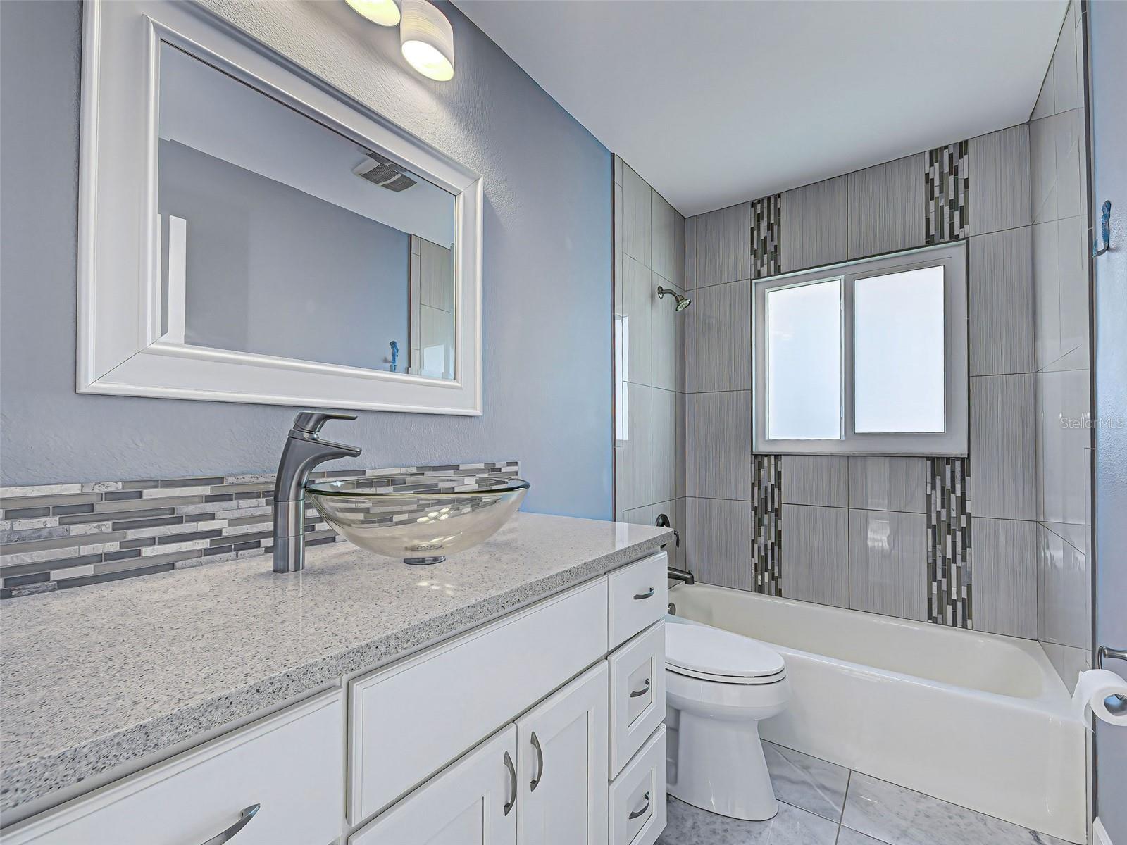 Image 25 of 46 For 153 Hourglass Drive