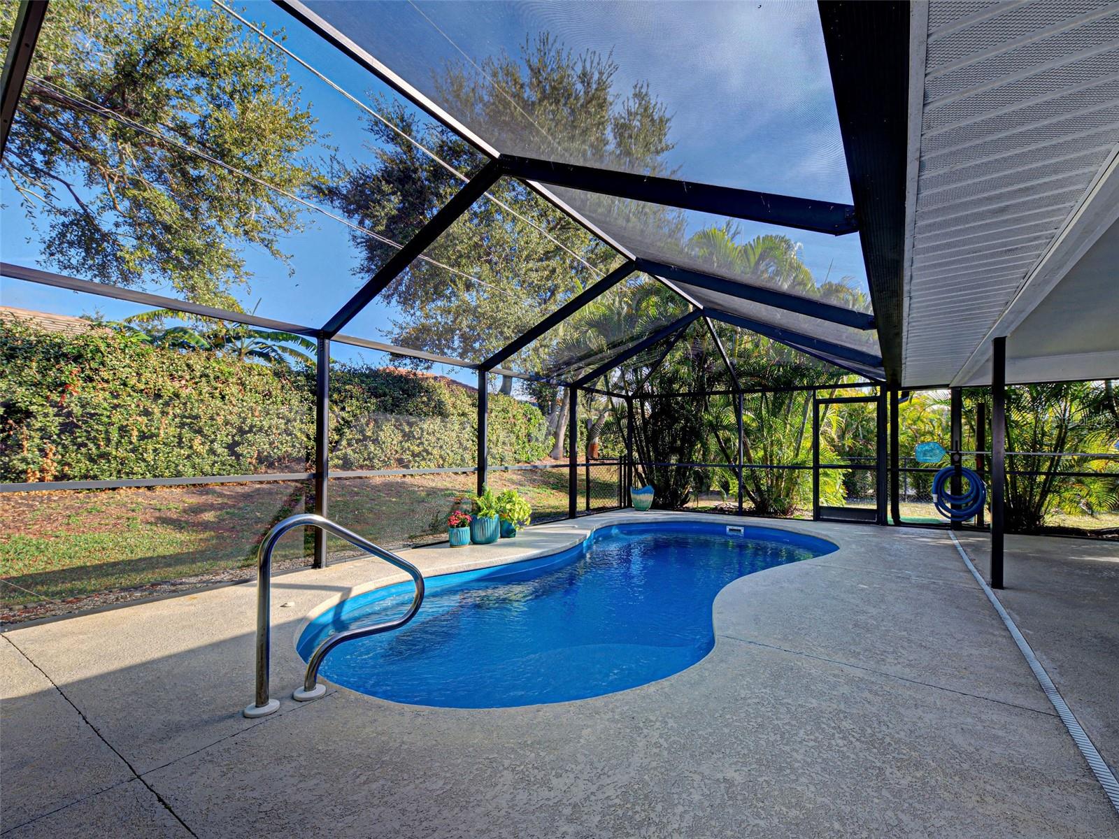 Image 32 of 46 For 153 Hourglass Drive