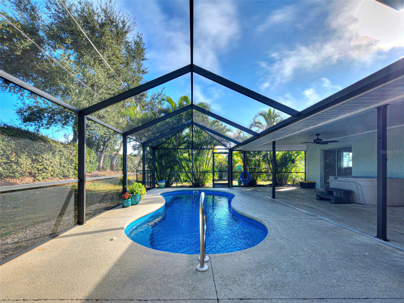 Image 33 of 46 For 153 Hourglass Drive