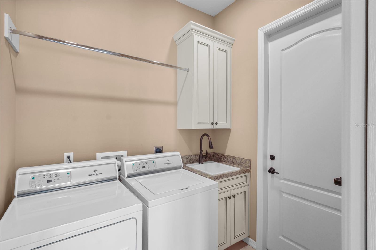 Image 30 of 74 For 1833 Lancashire Drive