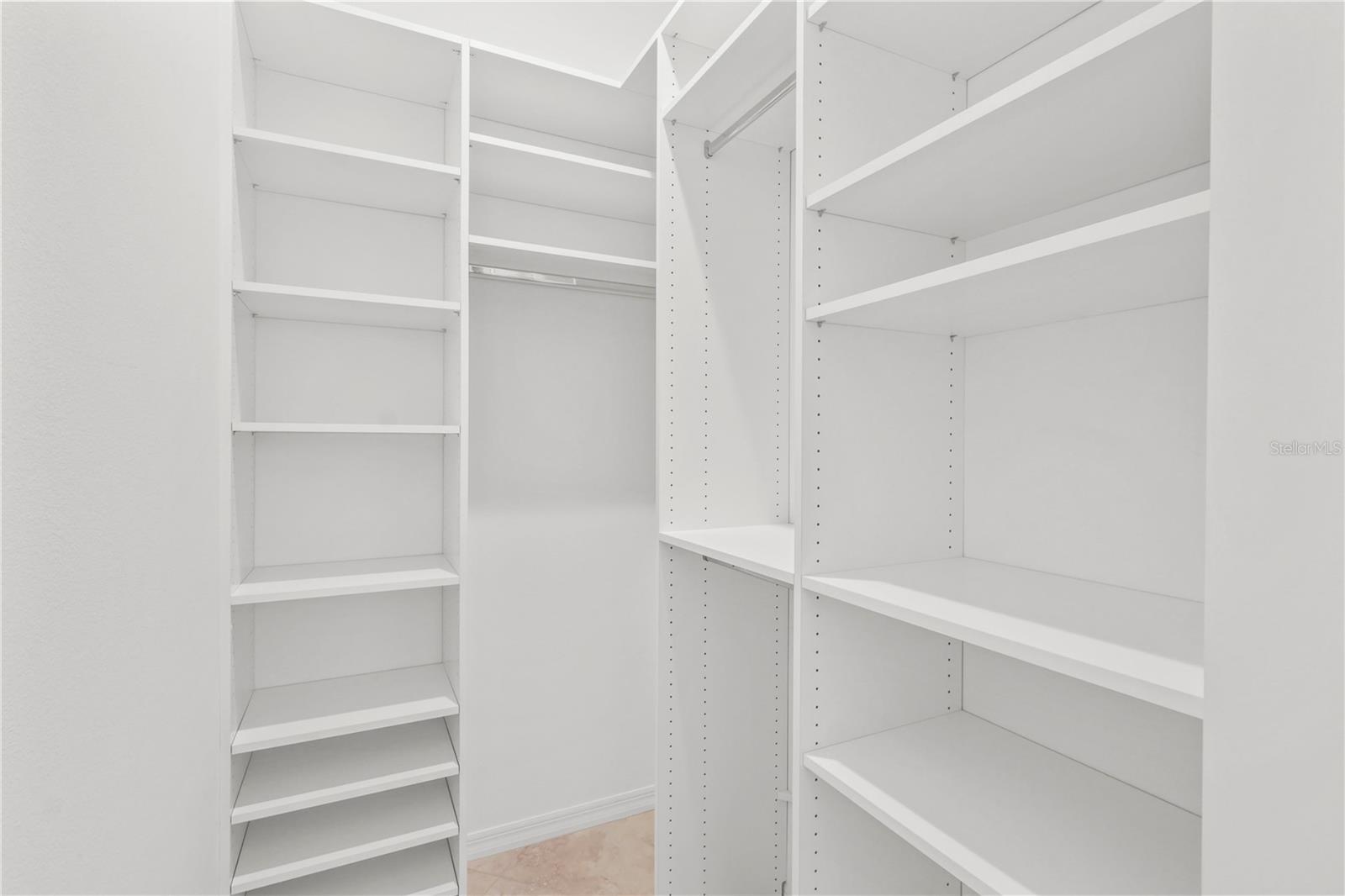 Image 33 of 74 For 1833 Lancashire Drive