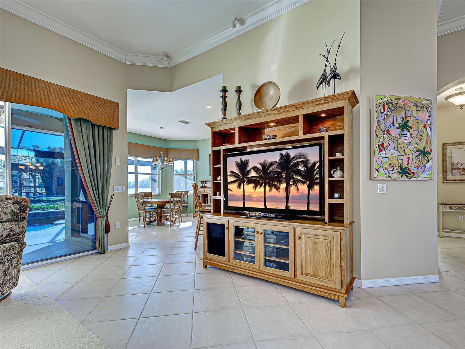 Image 15 of 82 For 484 Marsh Creek Road