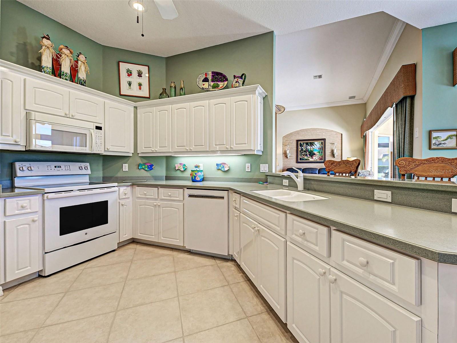 Image 17 of 82 For 484 Marsh Creek Road