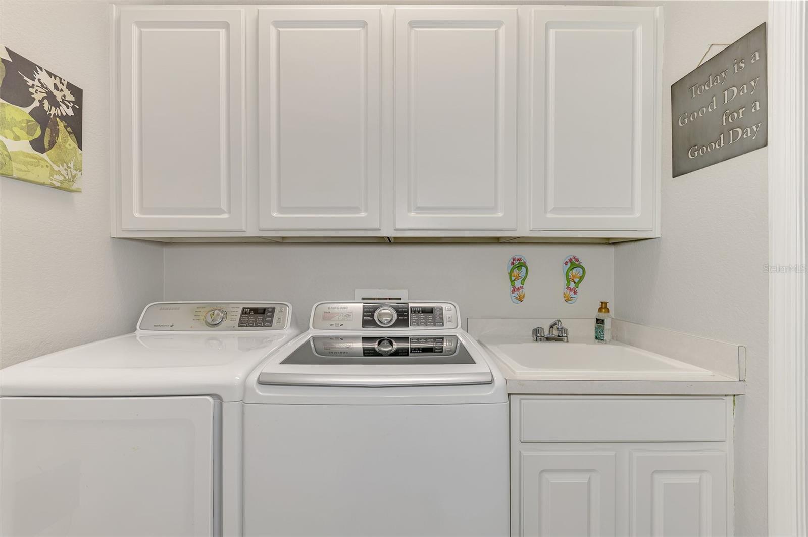 Image 45 of 69 For 903 Ravinia Circle 903