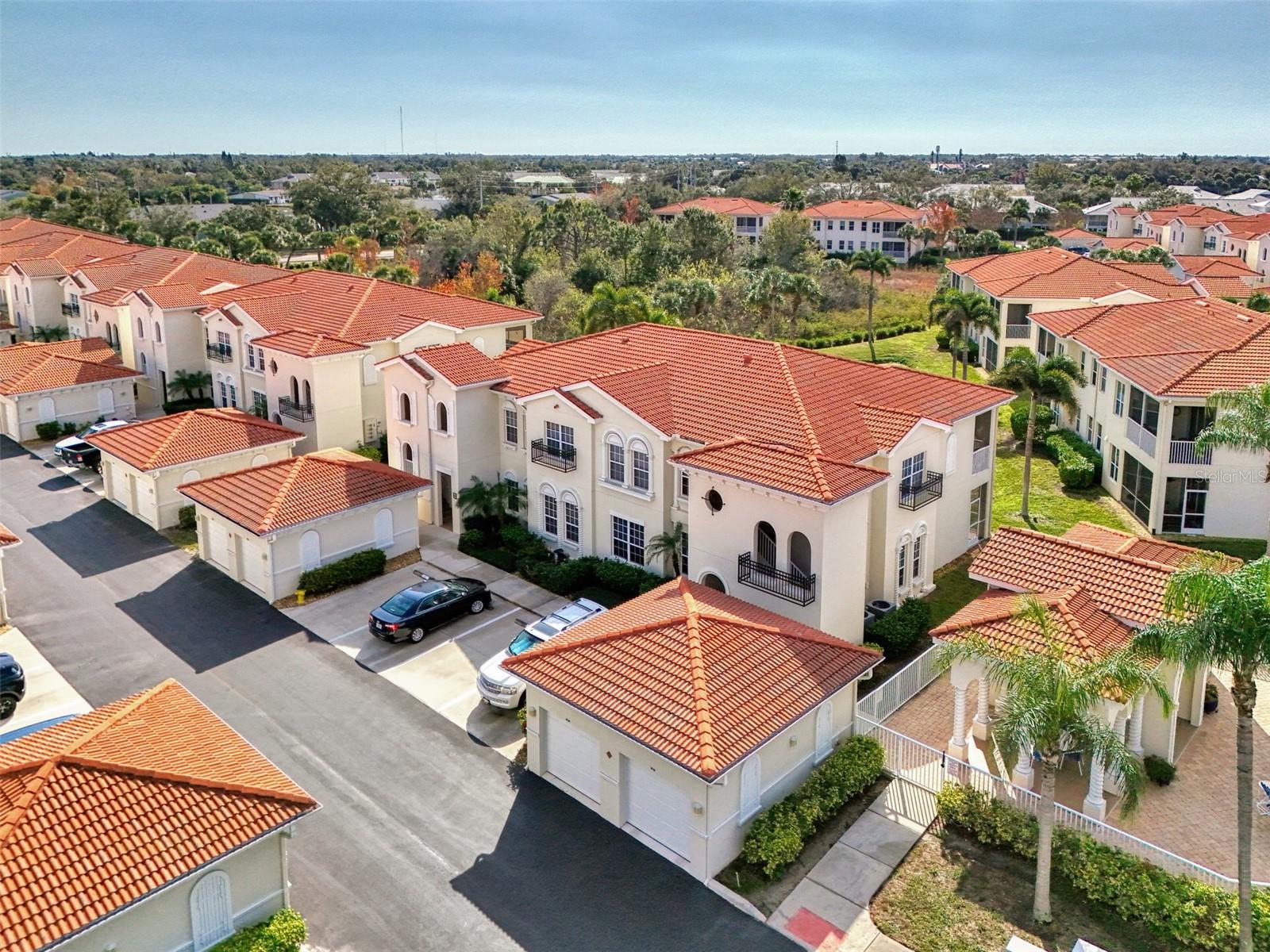 Image 5 of 69 For 903 Ravinia Circle 903