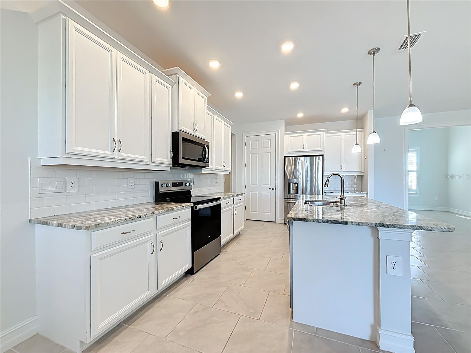 Image 17 of 48 For 15520 Greenwood Avenue