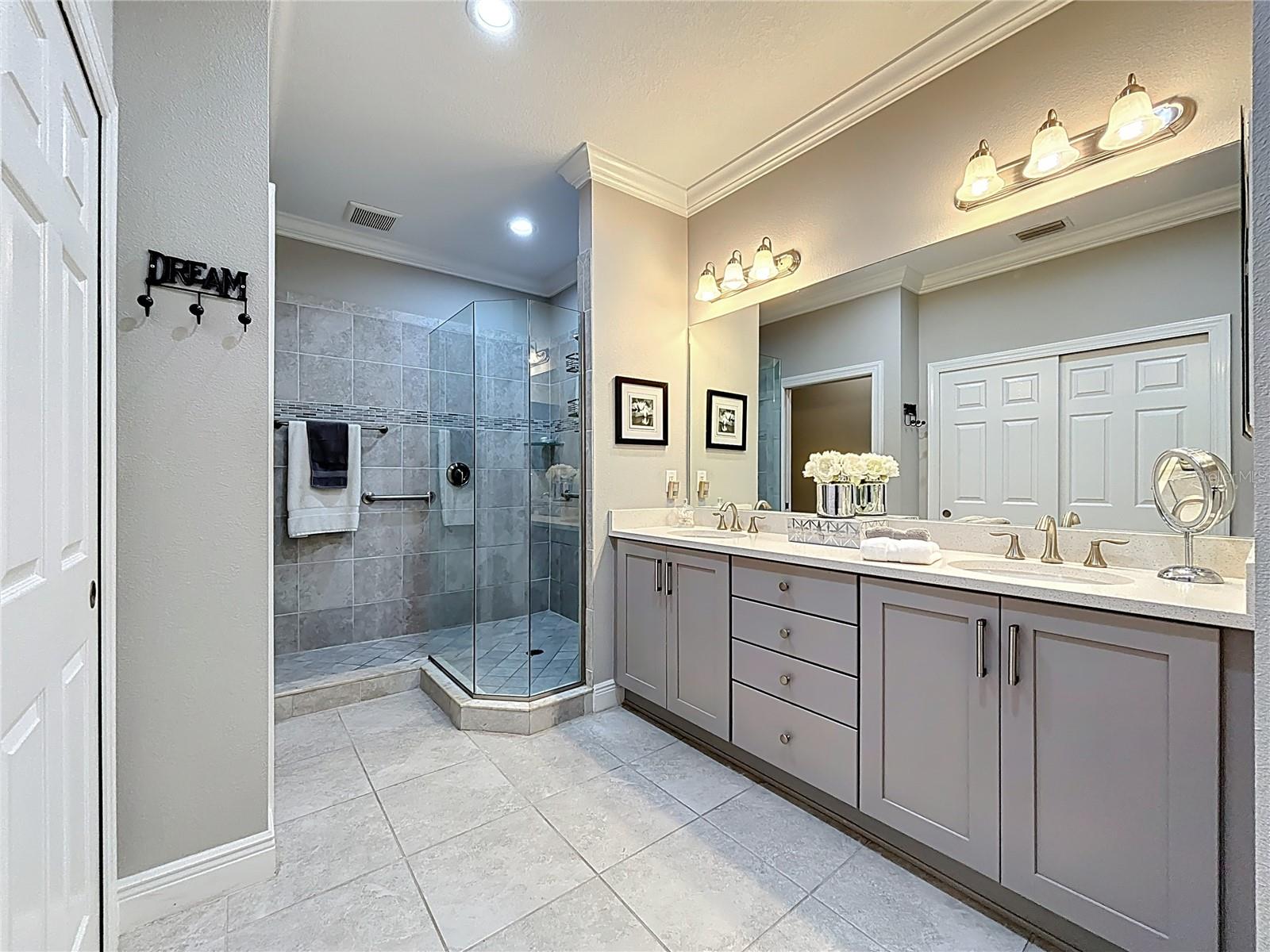 Image 39 of 59 For 202 Bella Vista Terrace  D