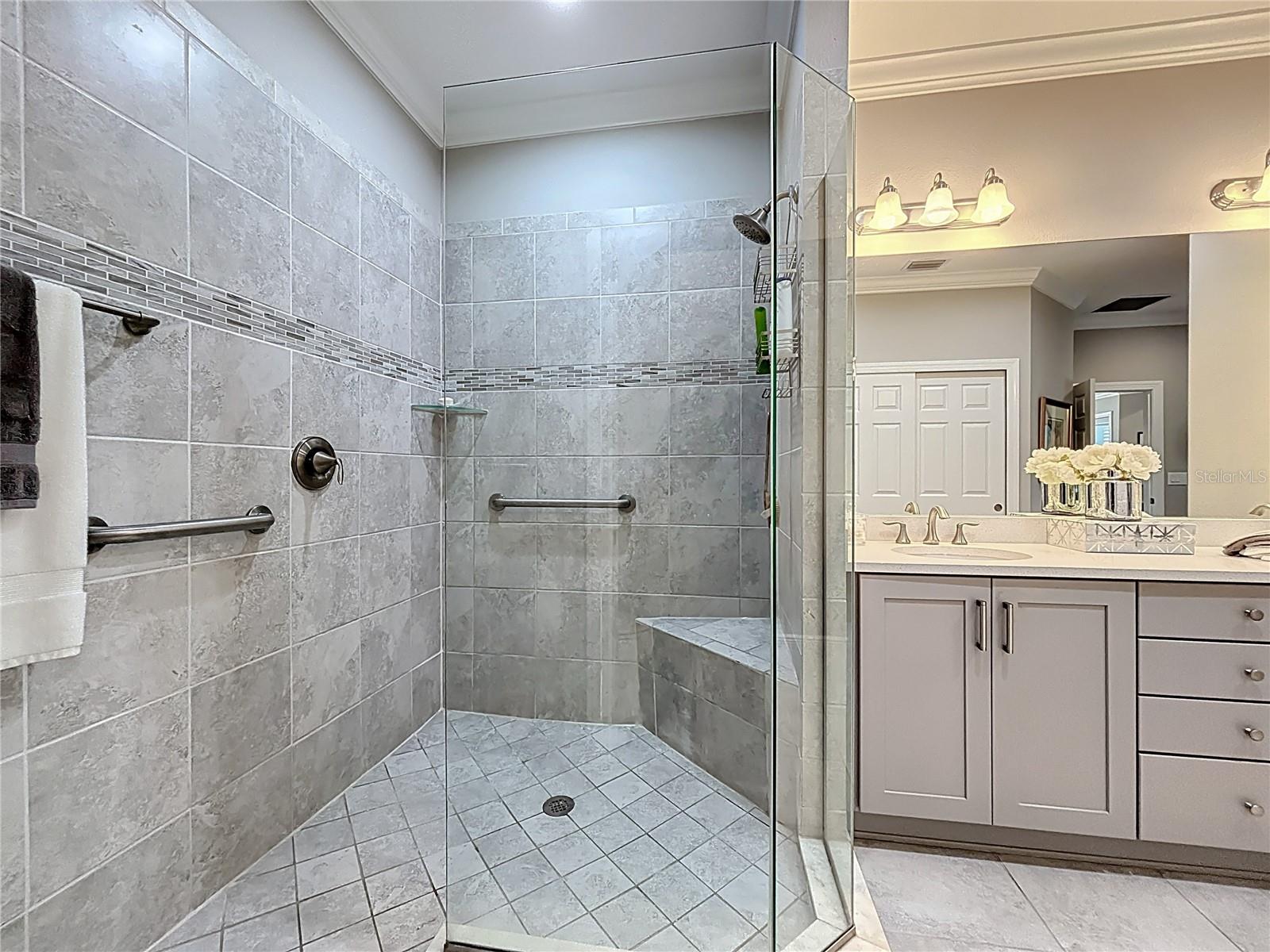 Image 41 of 59 For 202 Bella Vista Terrace  D