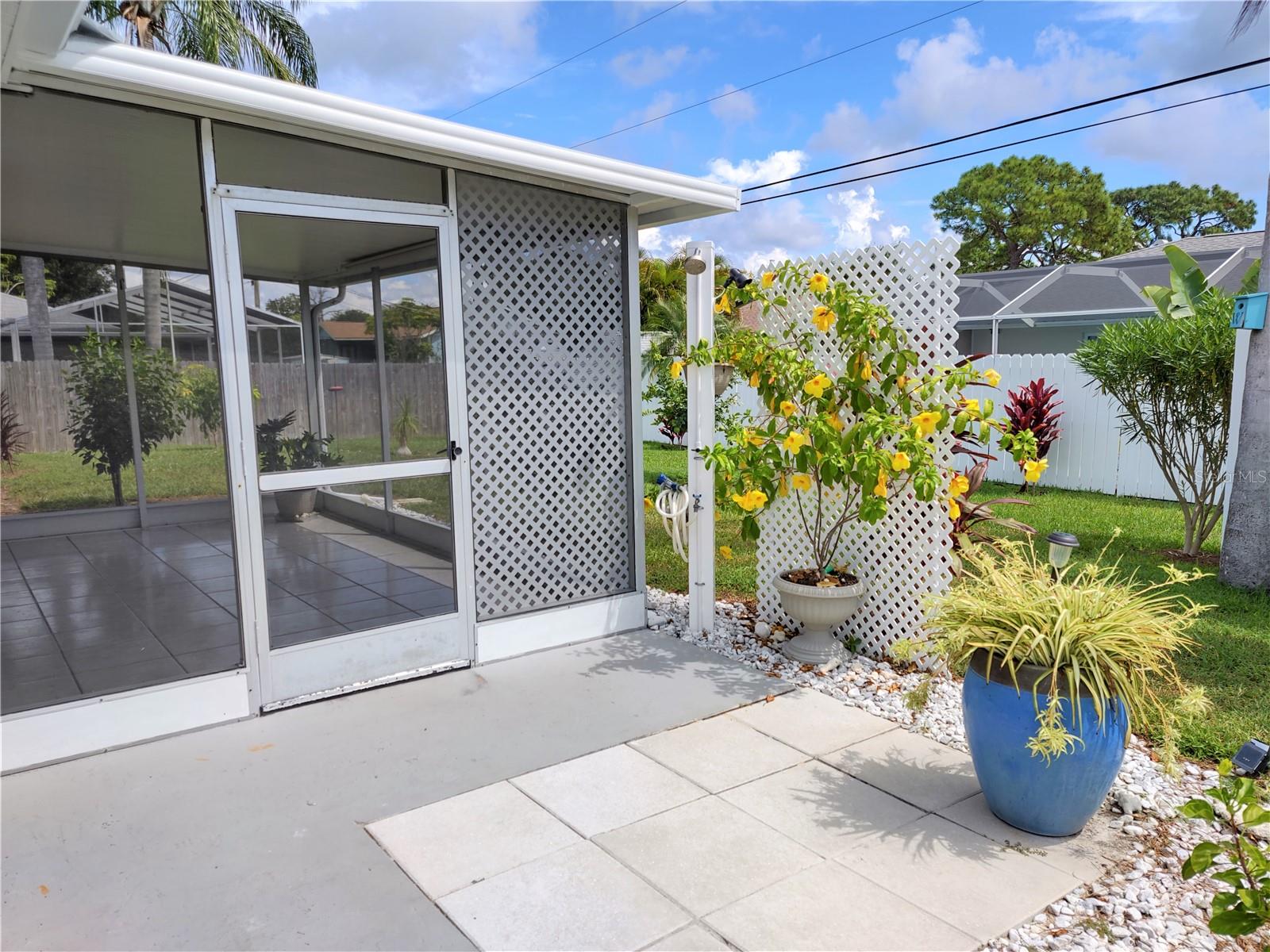 Image 2 of 34 For 979 Nantucket Road