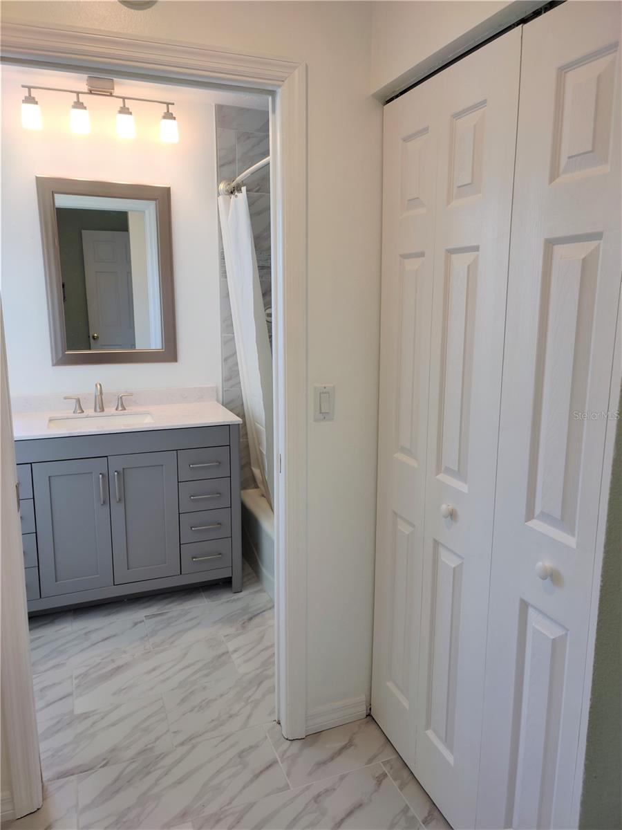 Image 22 of 34 For 979 Nantucket Road