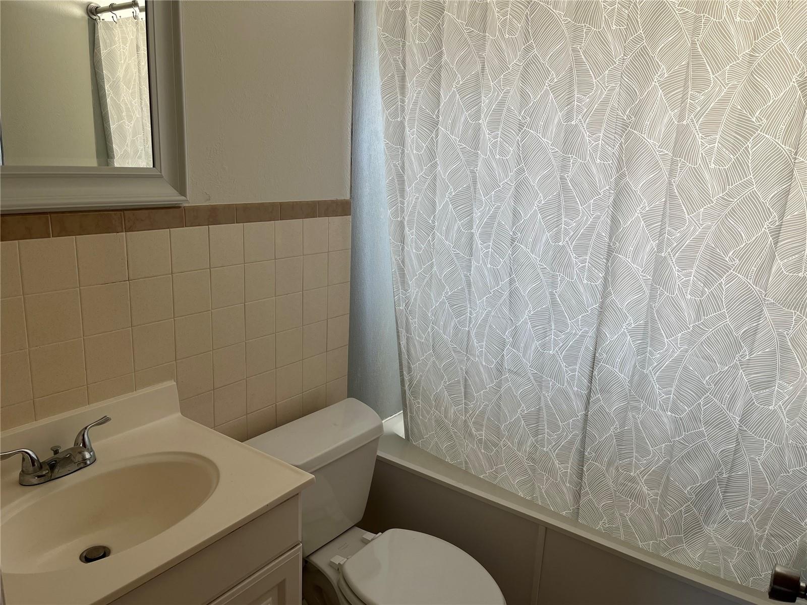 Image 6 of 13 For 142 Sandhurst Drive