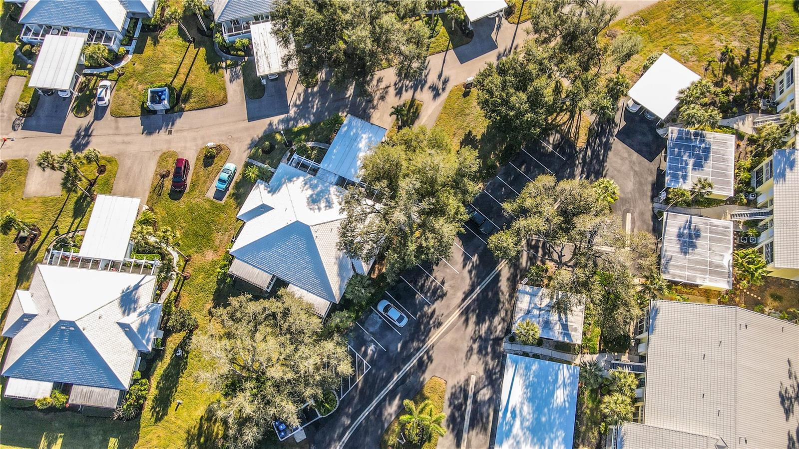 Image 37 of 61 For 429 Wexford Circle 75