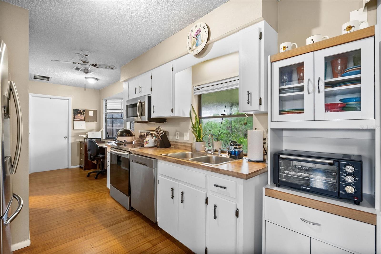 Image 10 of 31 For 7460 Regina Drive