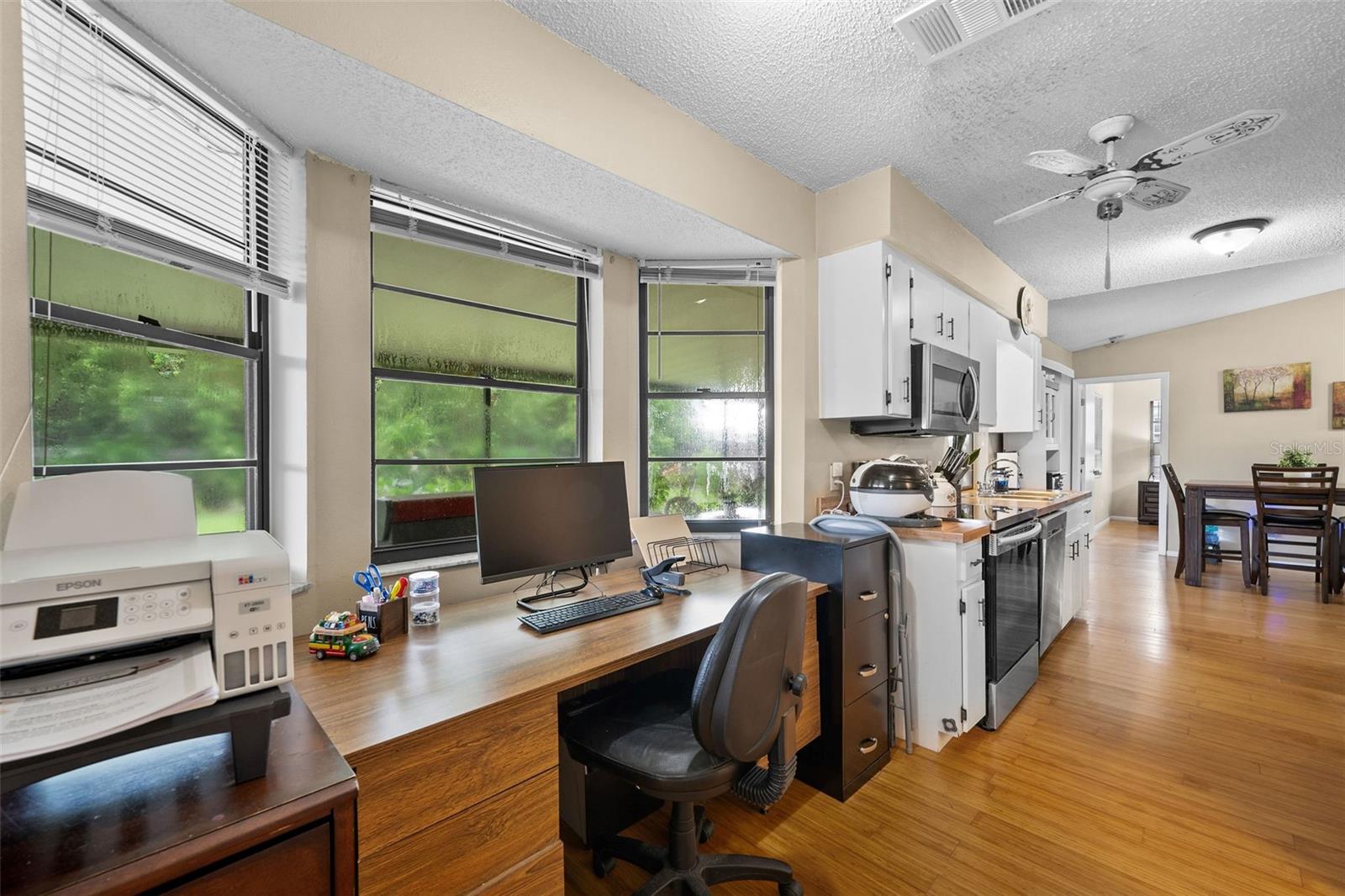 Image 18 of 31 For 7460 Regina Drive