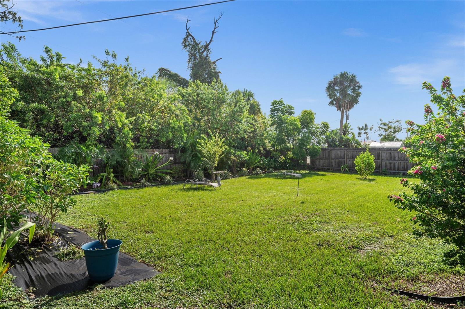 Image 23 of 31 For 7460 Regina Drive