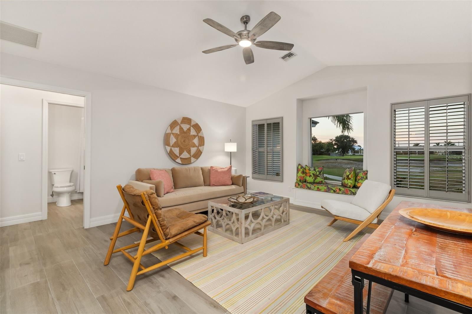 Image 18 of 62 For 495 Coral Creek Drive