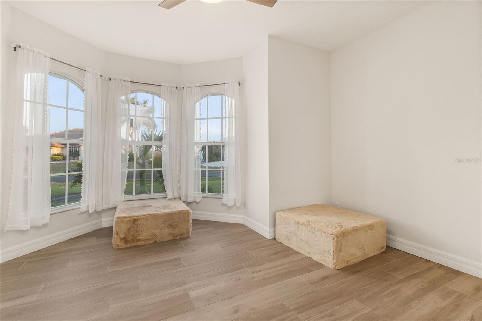 Image 27 of 62 For 495 Coral Creek Drive