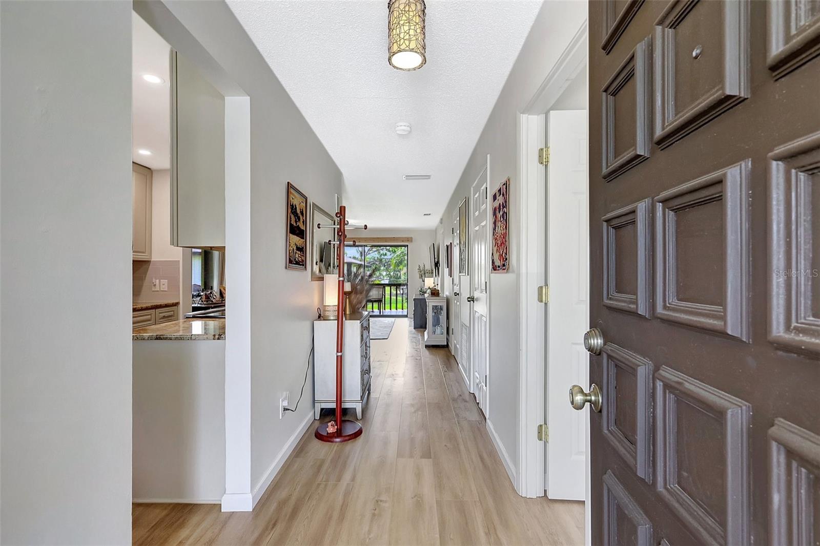 Image 15 of 60 For 4646 Longwater Chase  98