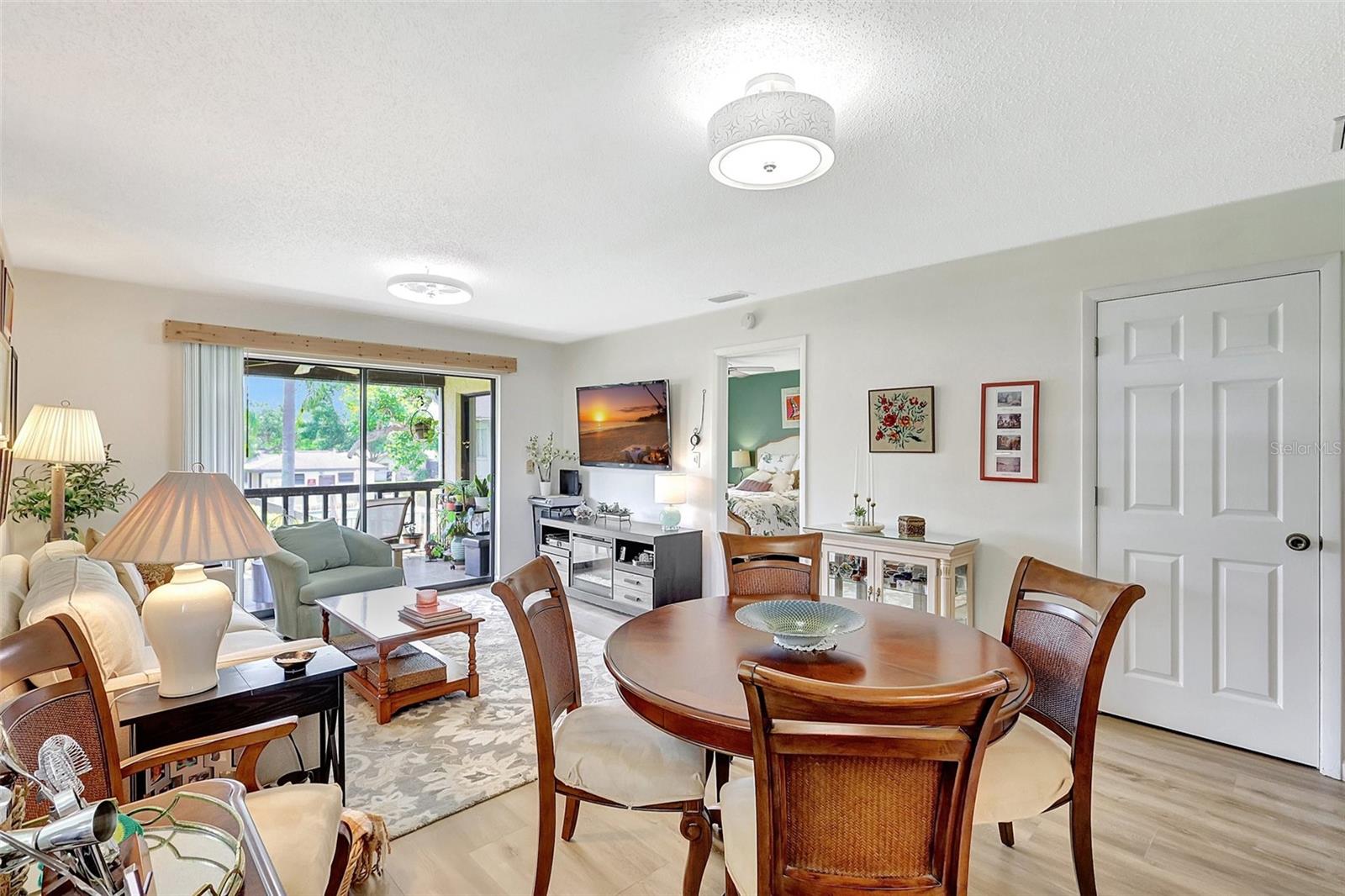 Image 21 of 60 For 4646 Longwater Chase  98