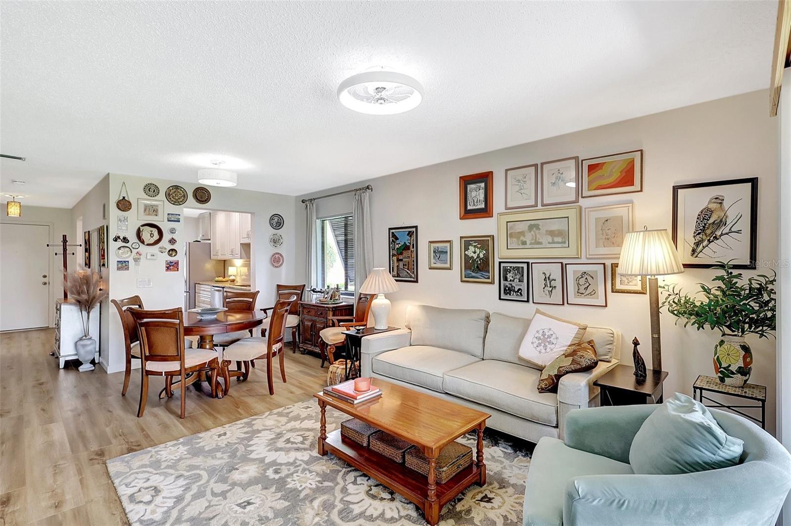 Image 23 of 60 For 4646 Longwater Chase  98