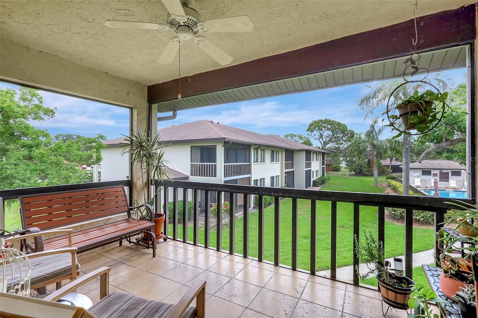 Image 27 of 60 For 4646 Longwater Chase  98