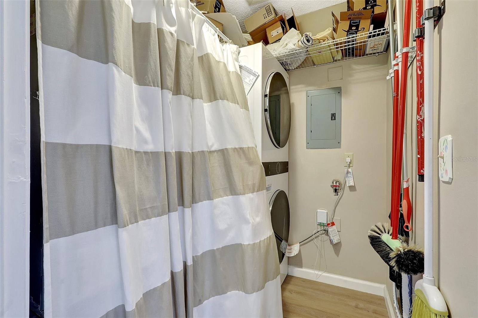 Image 39 of 60 For 4646 Longwater Chase  98