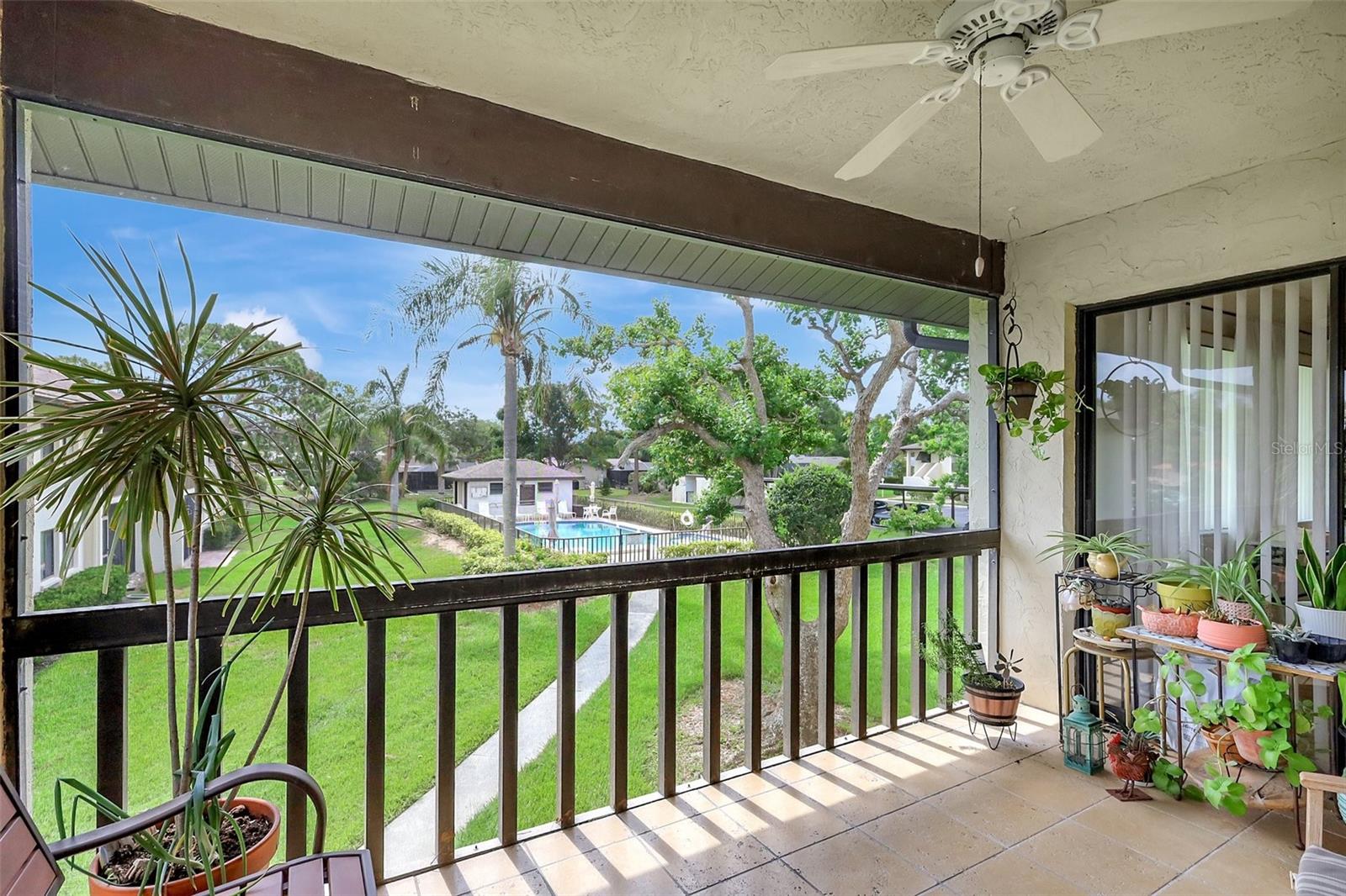 Image 4 of 60 For 4646 Longwater Chase  98