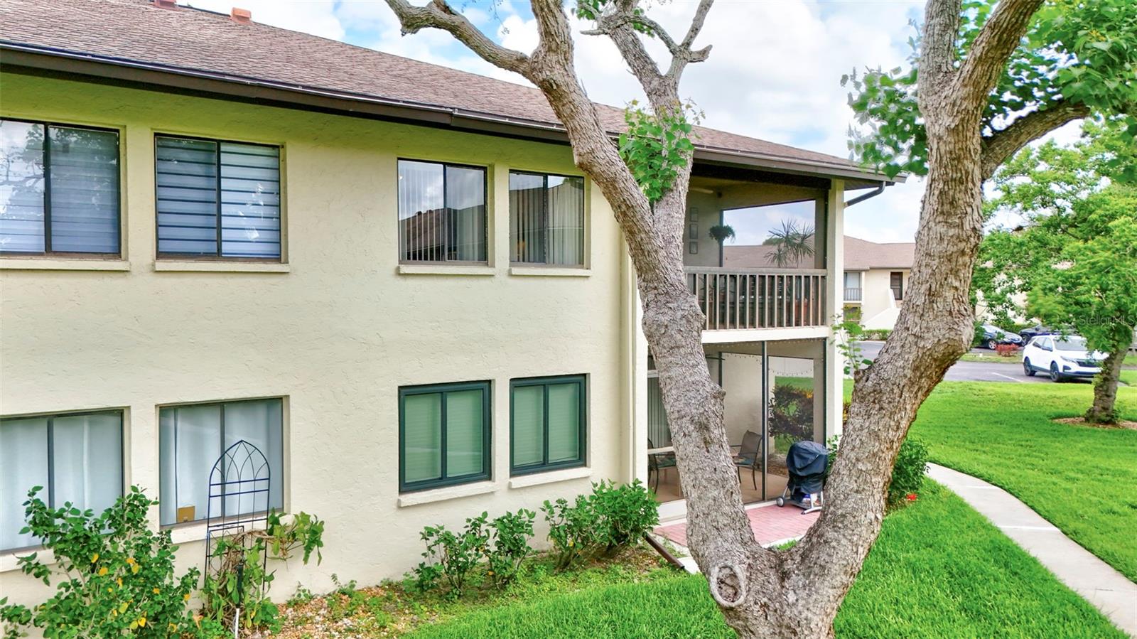 Image 56 of 60 For 4646 Longwater Chase  98