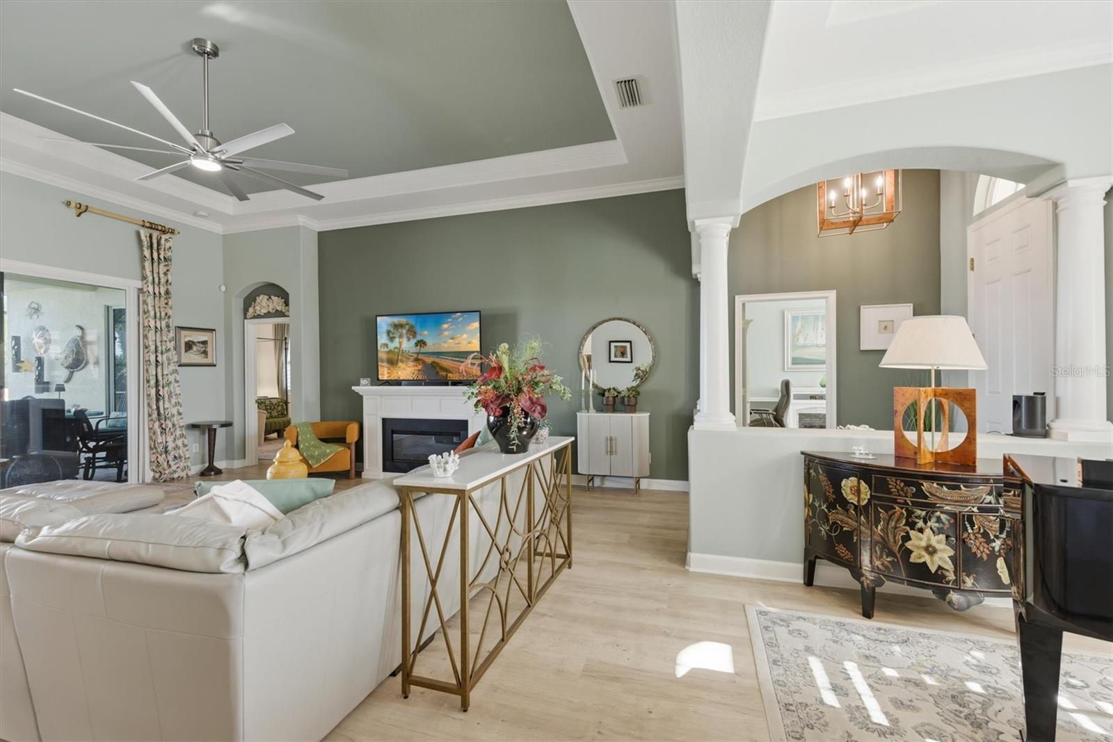 Image 14 of 76 For 133 Medici Terrace