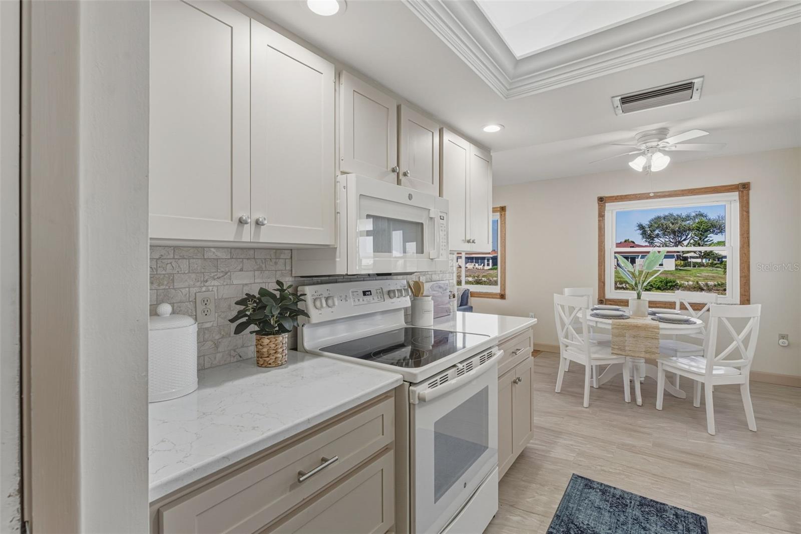 Image 18 of 67 For 2343 Bal Harbour Drive