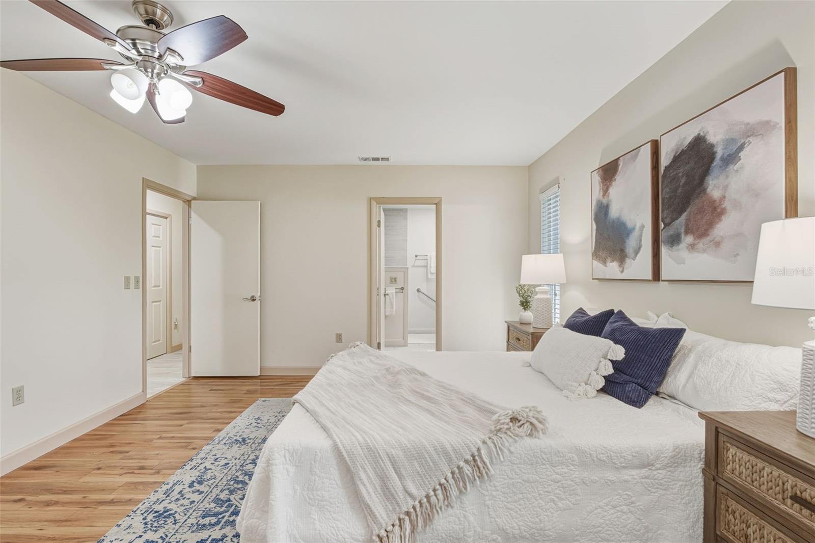 Image 32 of 67 For 2343 Bal Harbour Drive