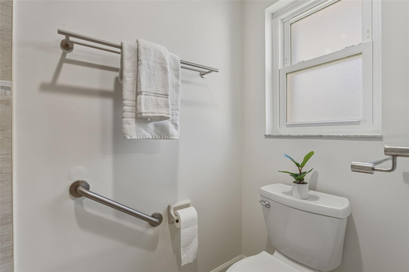 Image 35 of 67 For 2343 Bal Harbour Drive