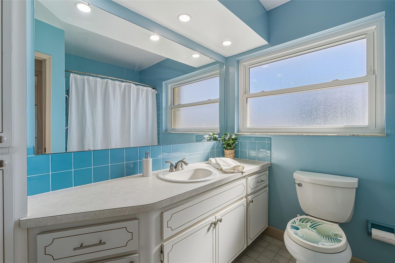 Image 40 of 67 For 2343 Bal Harbour Drive