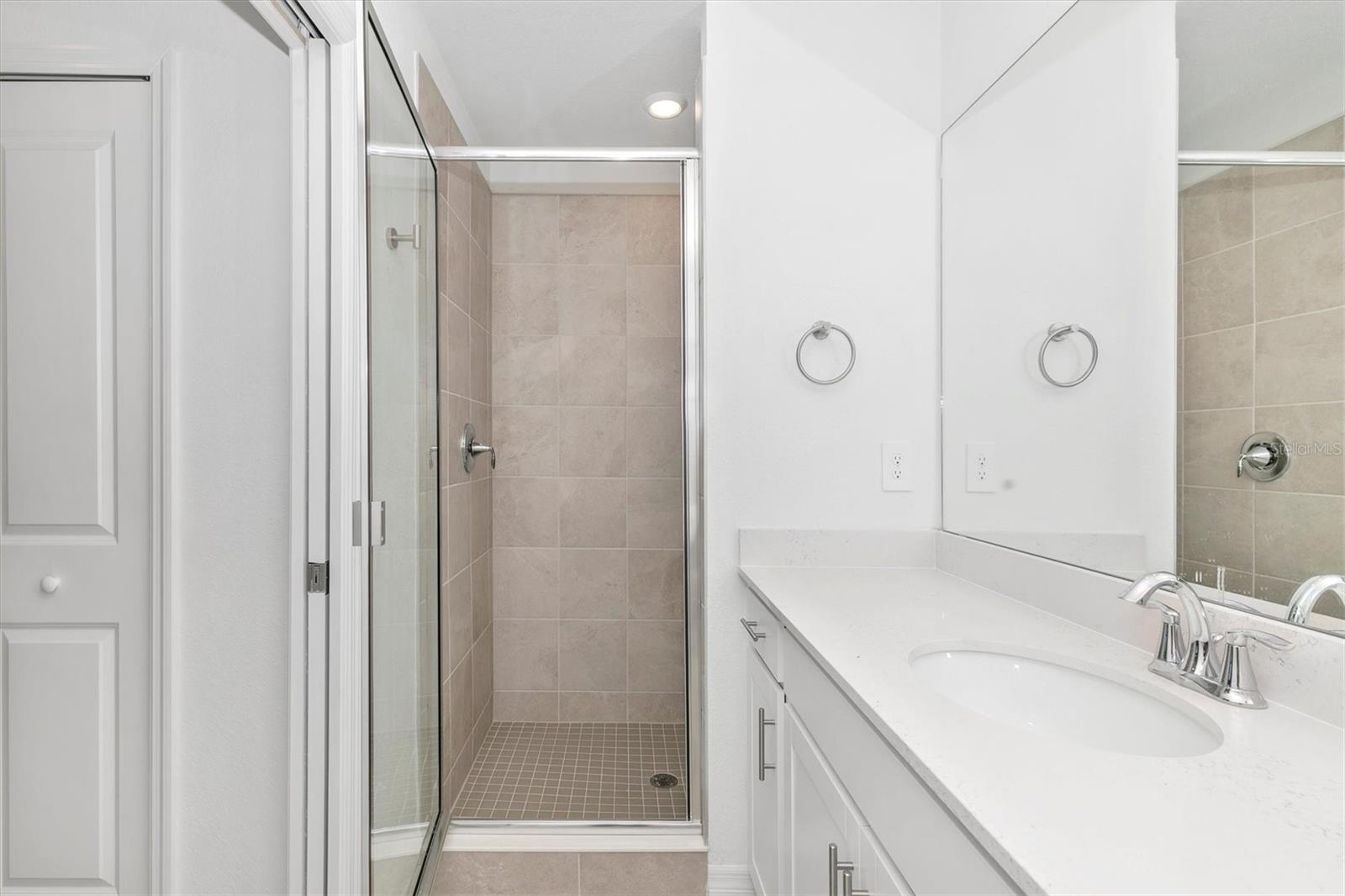 Listing photo id 41 for 12320 Wellen Golf Street 204