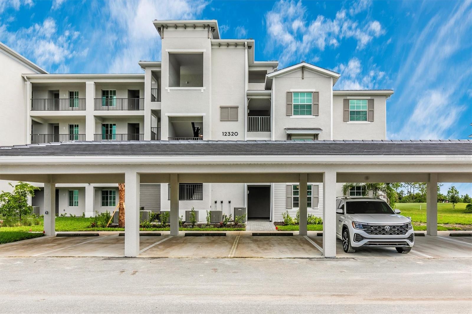 Listing photo id 51 for 12320 Wellen Golf Street 204