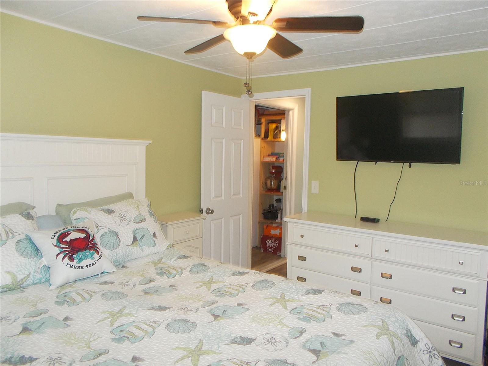 Image 21 of 44 For 451 Longwood Drive