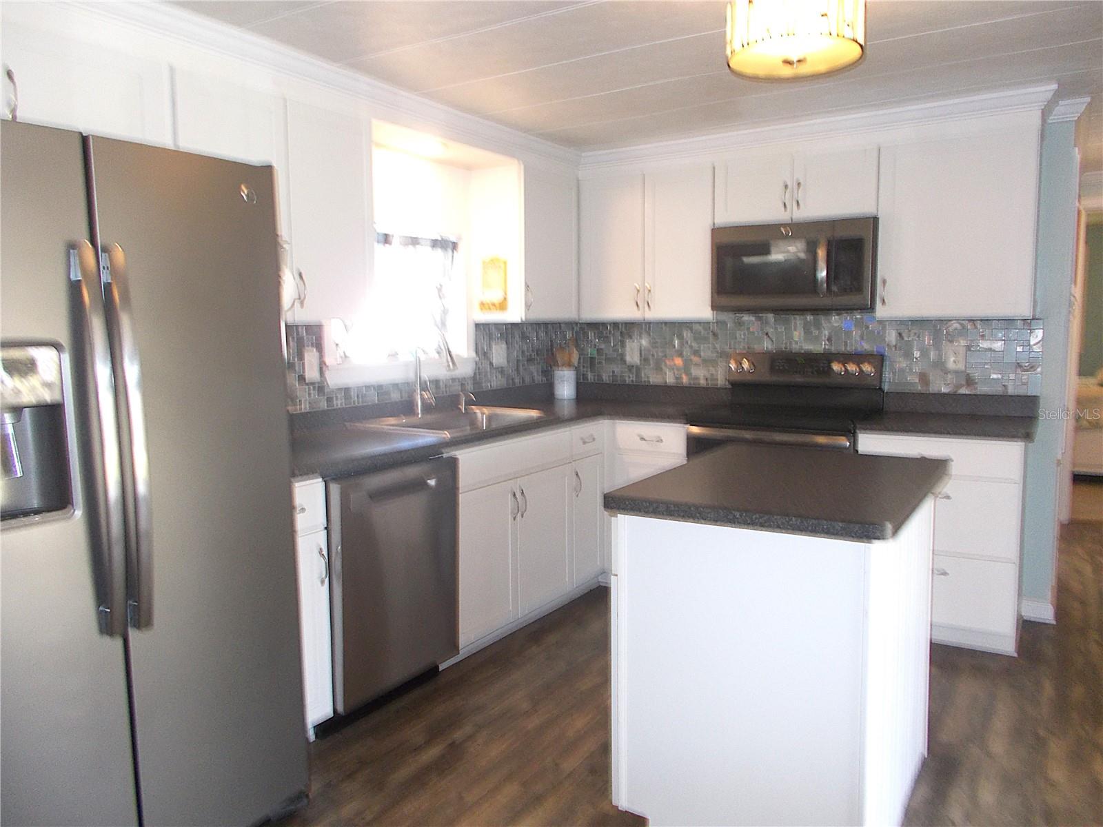 Image 7 of 44 For 451 Longwood Drive