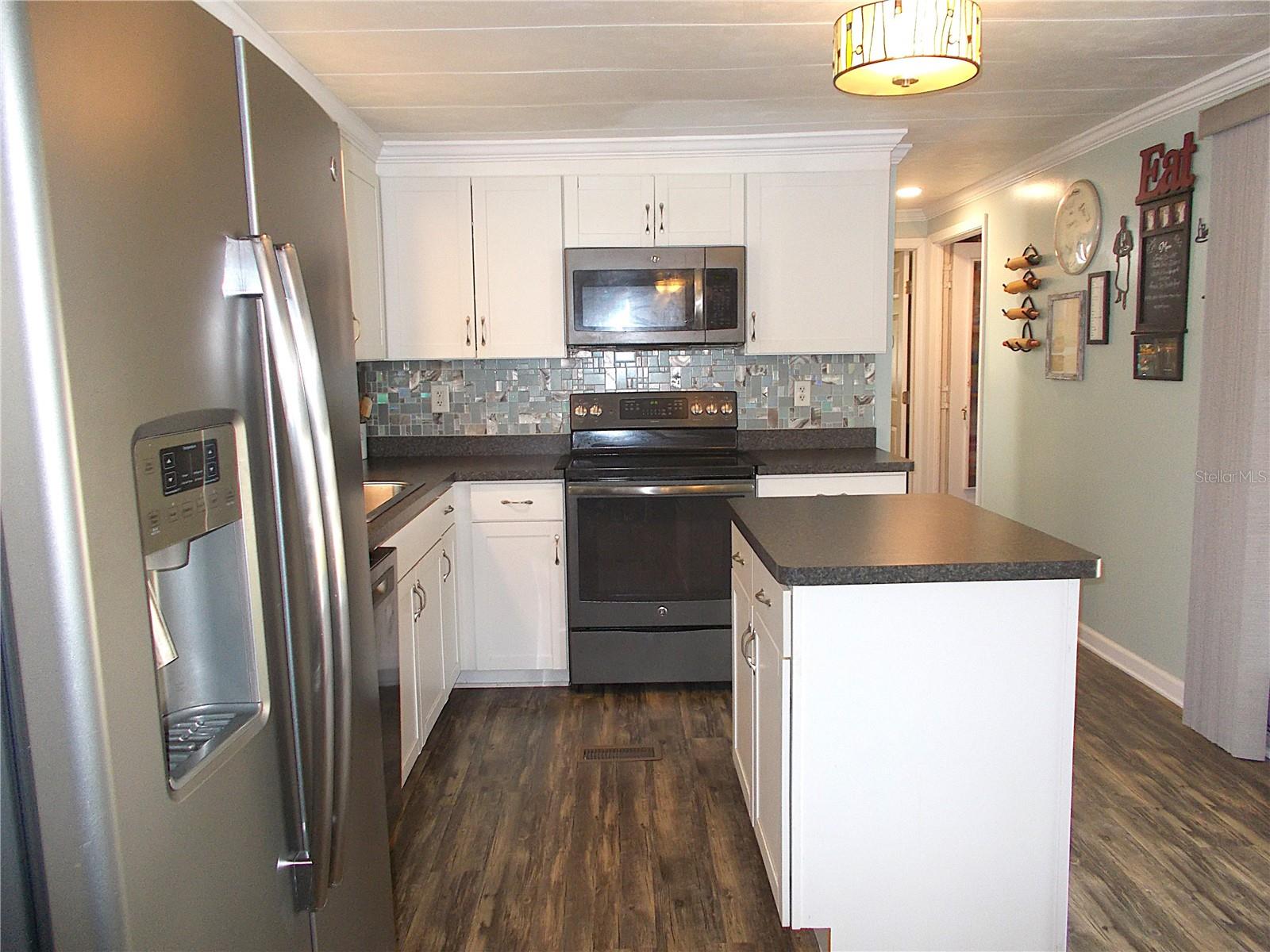 Image 8 of 44 For 451 Longwood Drive