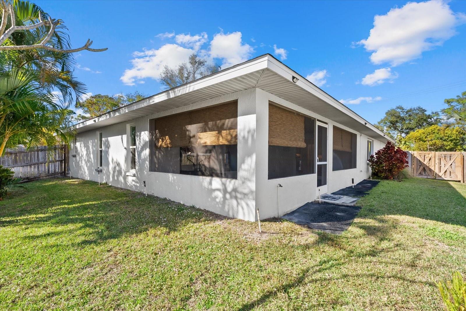 Image 28 of 68 For 2701 Shamrock Drive