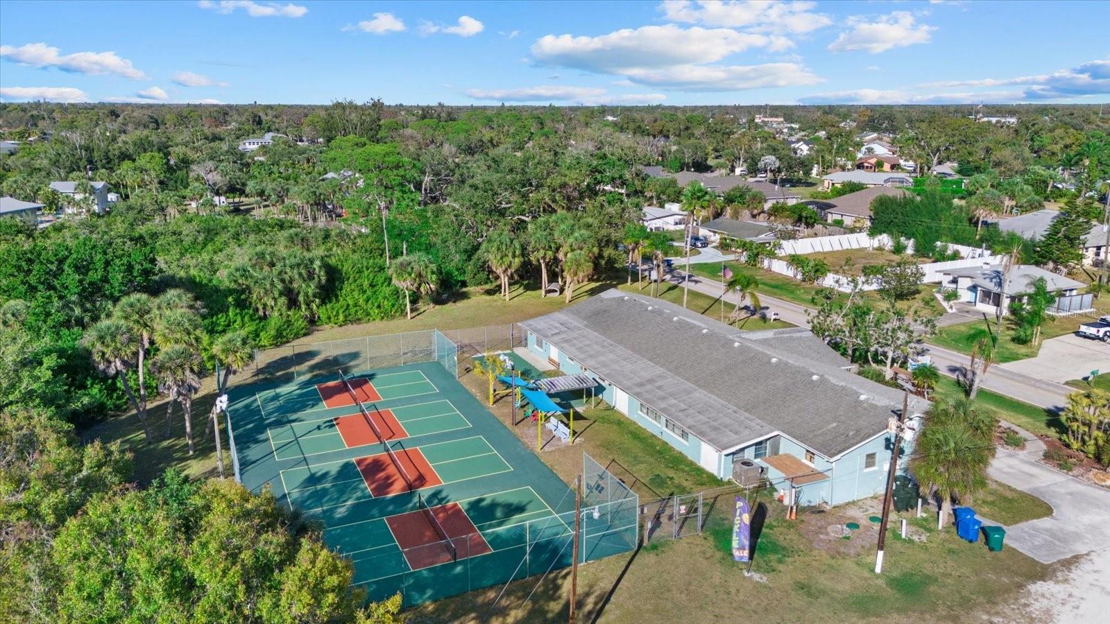 Image 48 of 68 For 2701 Shamrock Drive