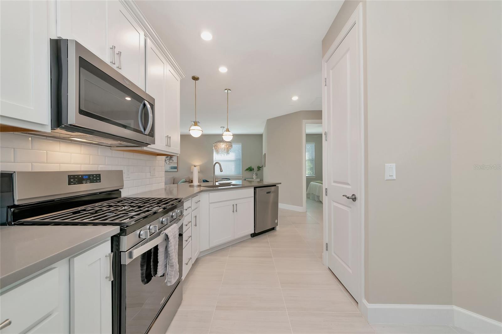 Image 7 of 46 For 9974 Bright Water Drive