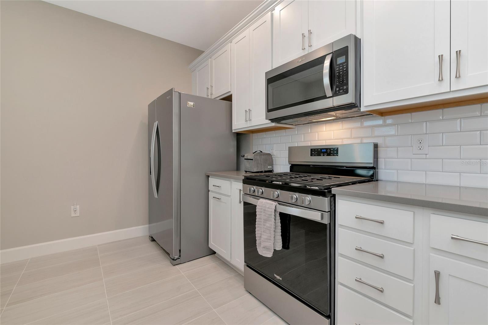 Image 8 of 46 For 9974 Bright Water Drive