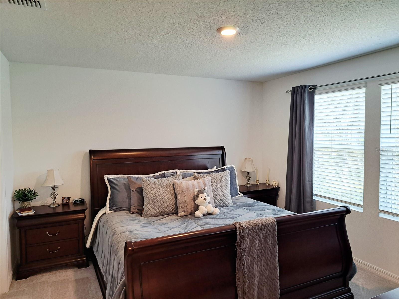 Image 11 of 27 For 2991 Canary Avenue