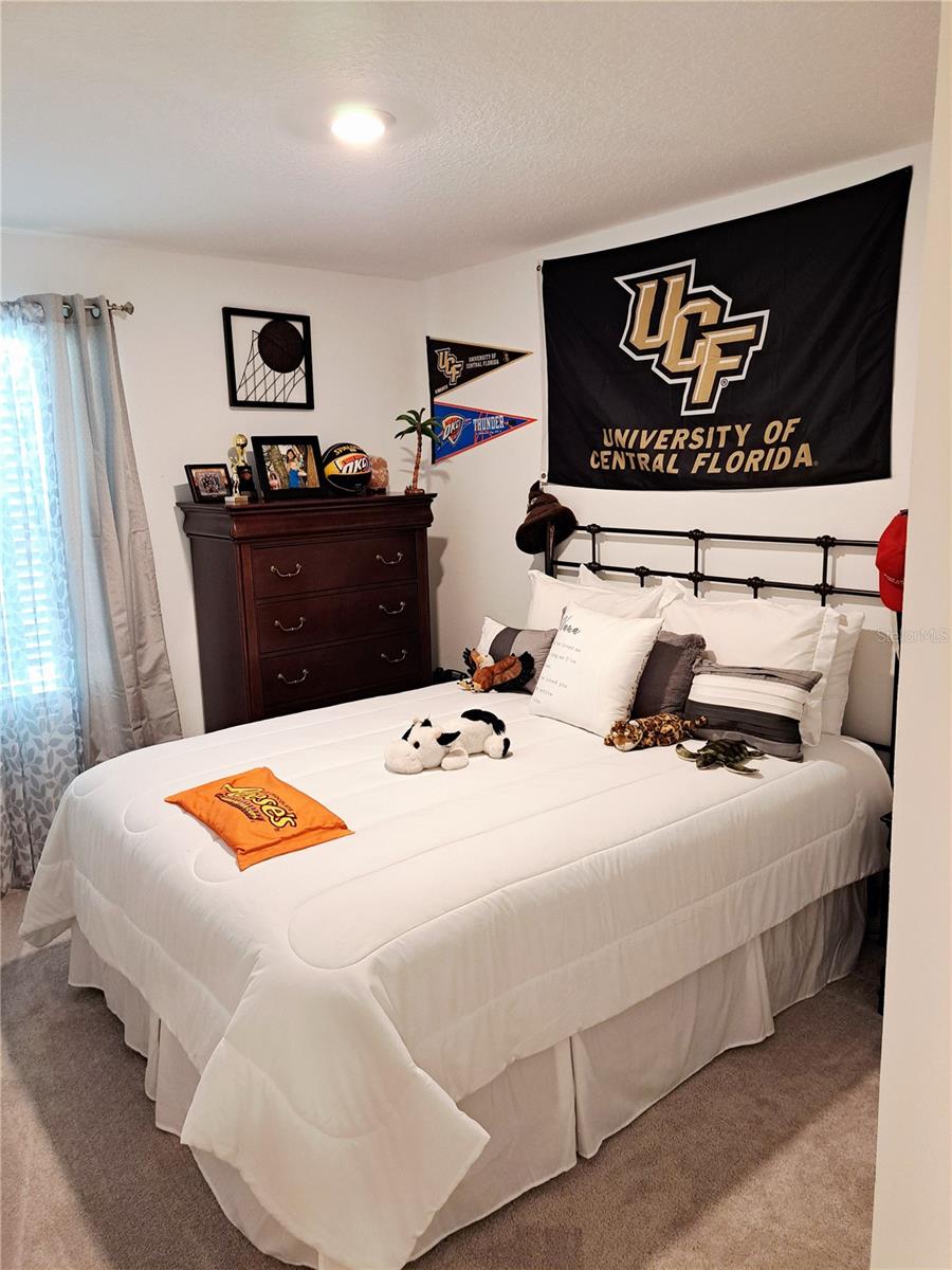 Image 14 of 27 For 2991 Canary Avenue