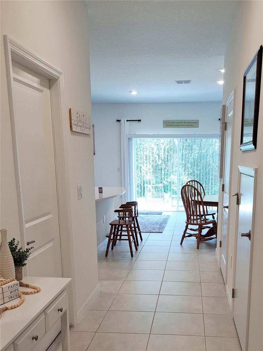 Image 18 of 27 For 2991 Canary Avenue