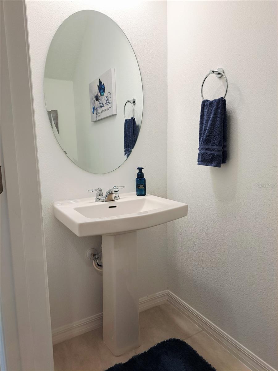 Image 8 of 27 For 2991 Canary Avenue